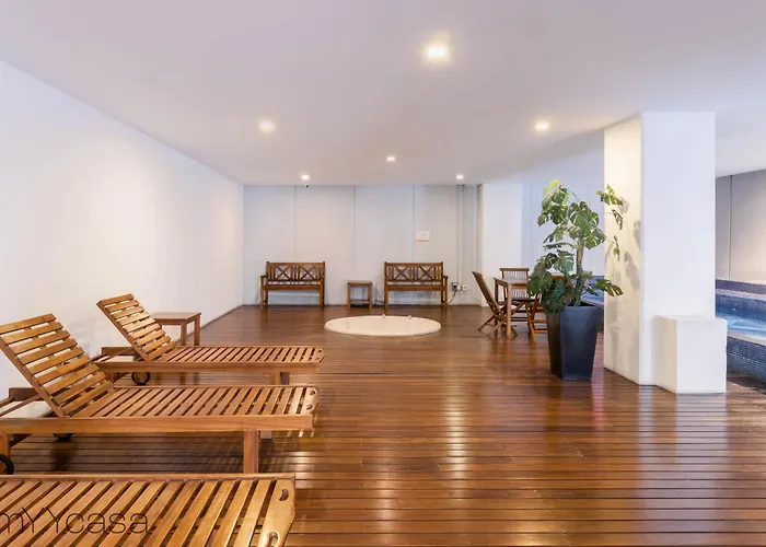 Apartamento Lovely With Pool & Private Balcony In La Roma - Alure *